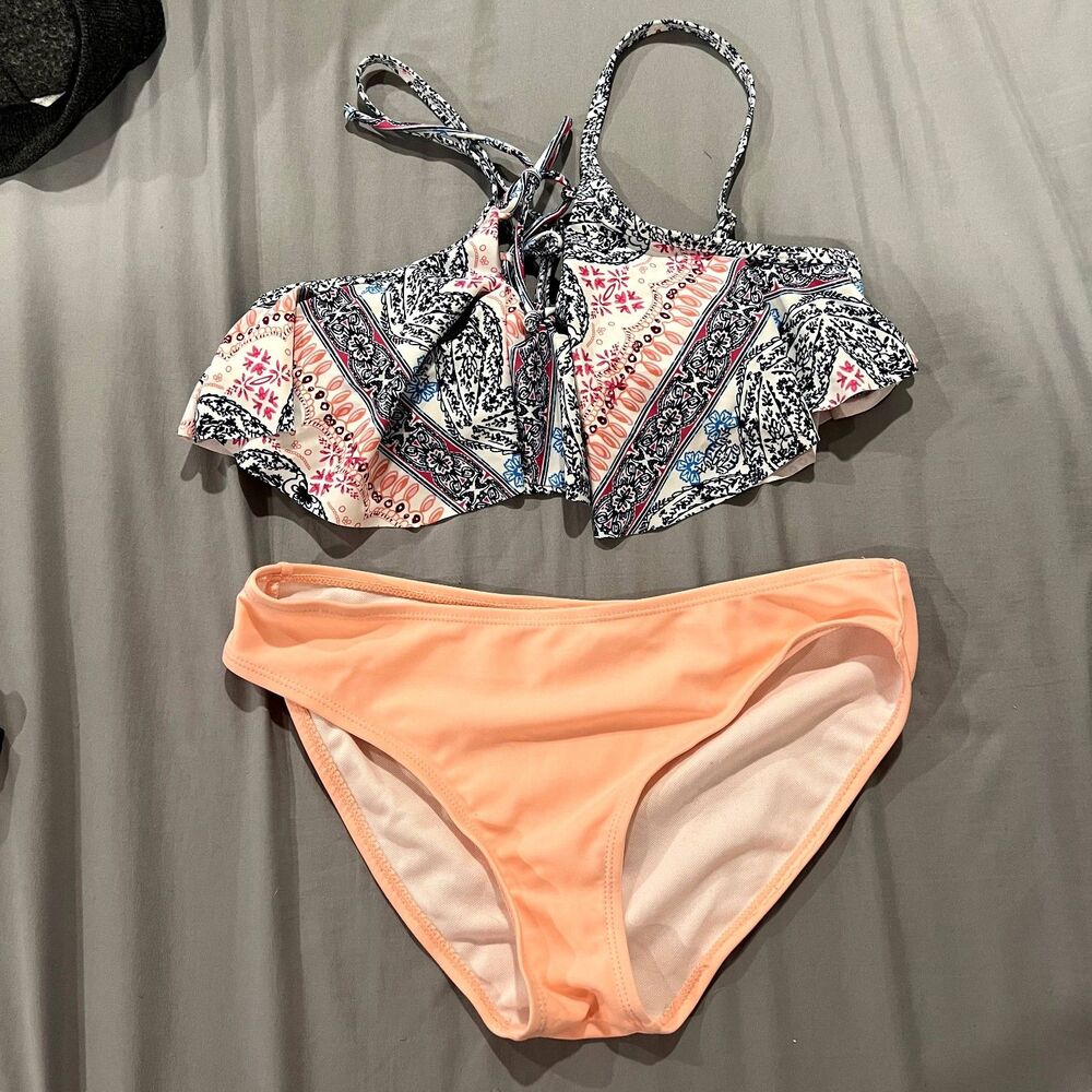 NWOT Two Piece Bikini Bathing Suit Paisley Ruffle Coral Medium